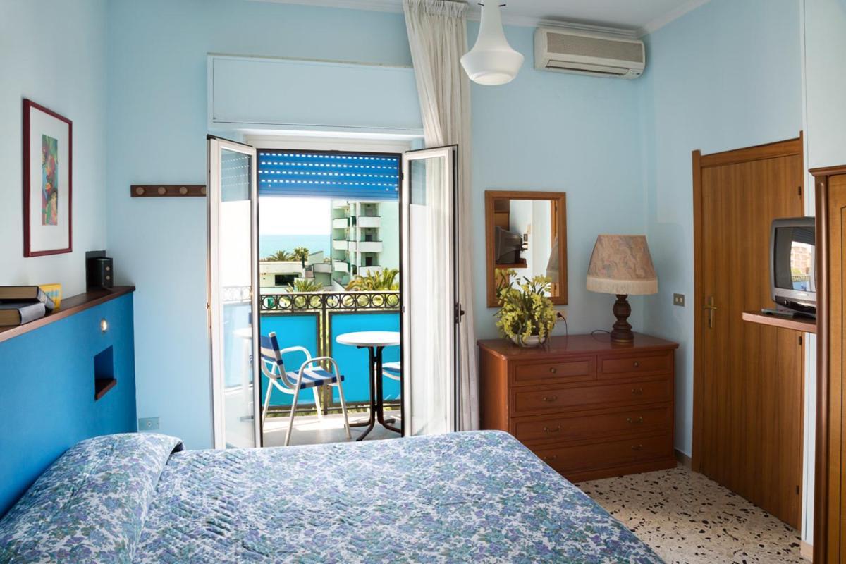 Residence 7 Bello San Benedetto del Tronto Oda fotoğraf